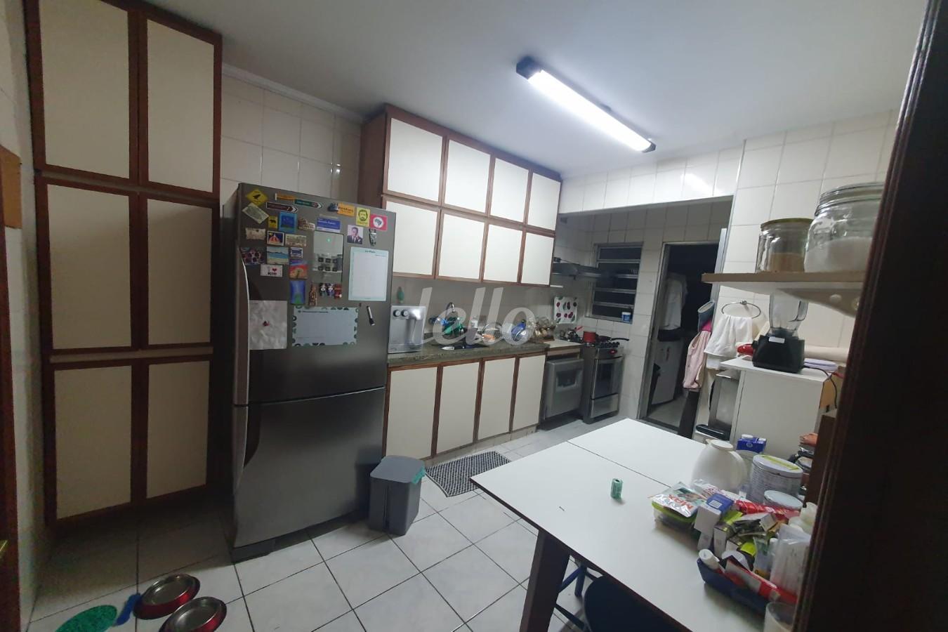 COZINHA de Apartamento para alugar, Padrão com 89 m², 2 quartos e 1 vaga em Sumarezinho - São Paulo