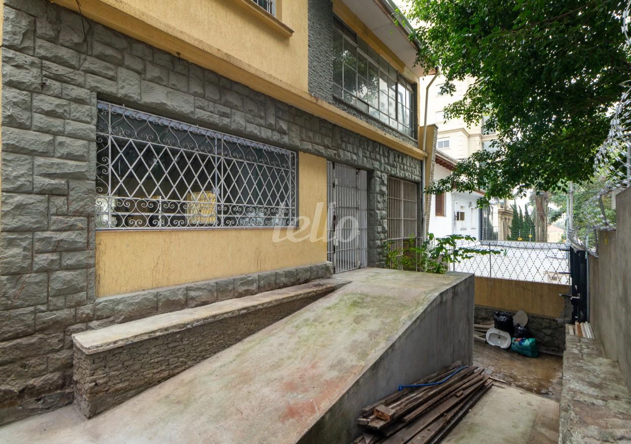 ÁREA EXTERNA de Casa para alugar, sobrado com 400 m², e 6 vagas em Vila Mariana - São Paulo