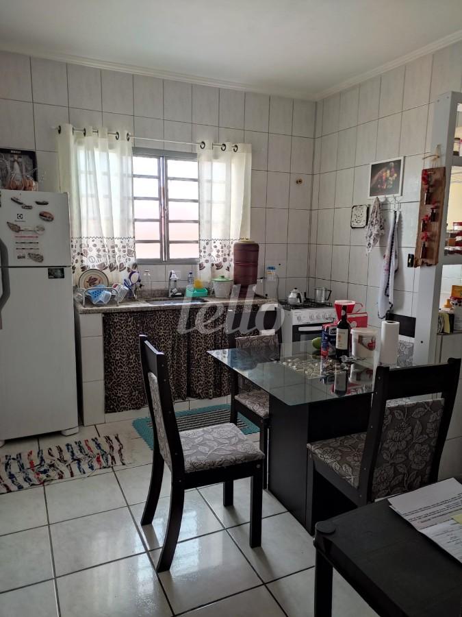 COZINHA PISO SUPERIOR de Casa à venda, sobrado com 136 m², 2 quartos e 2 vagas em Jardim Paraíso - Santo André