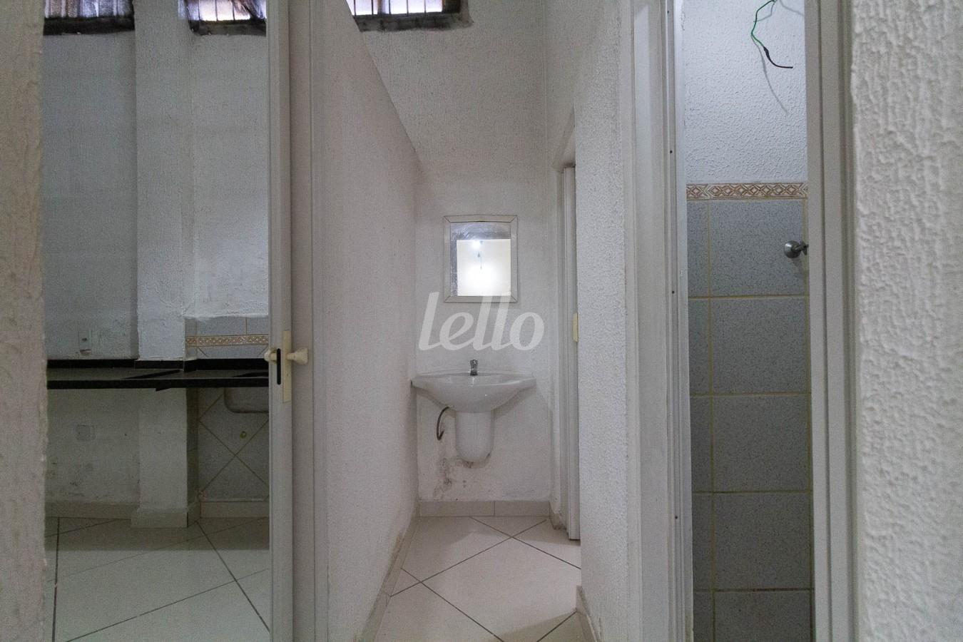 LAVABO de Salão para alugar, Padrão com 150 m², e em Mooca - São Paulo