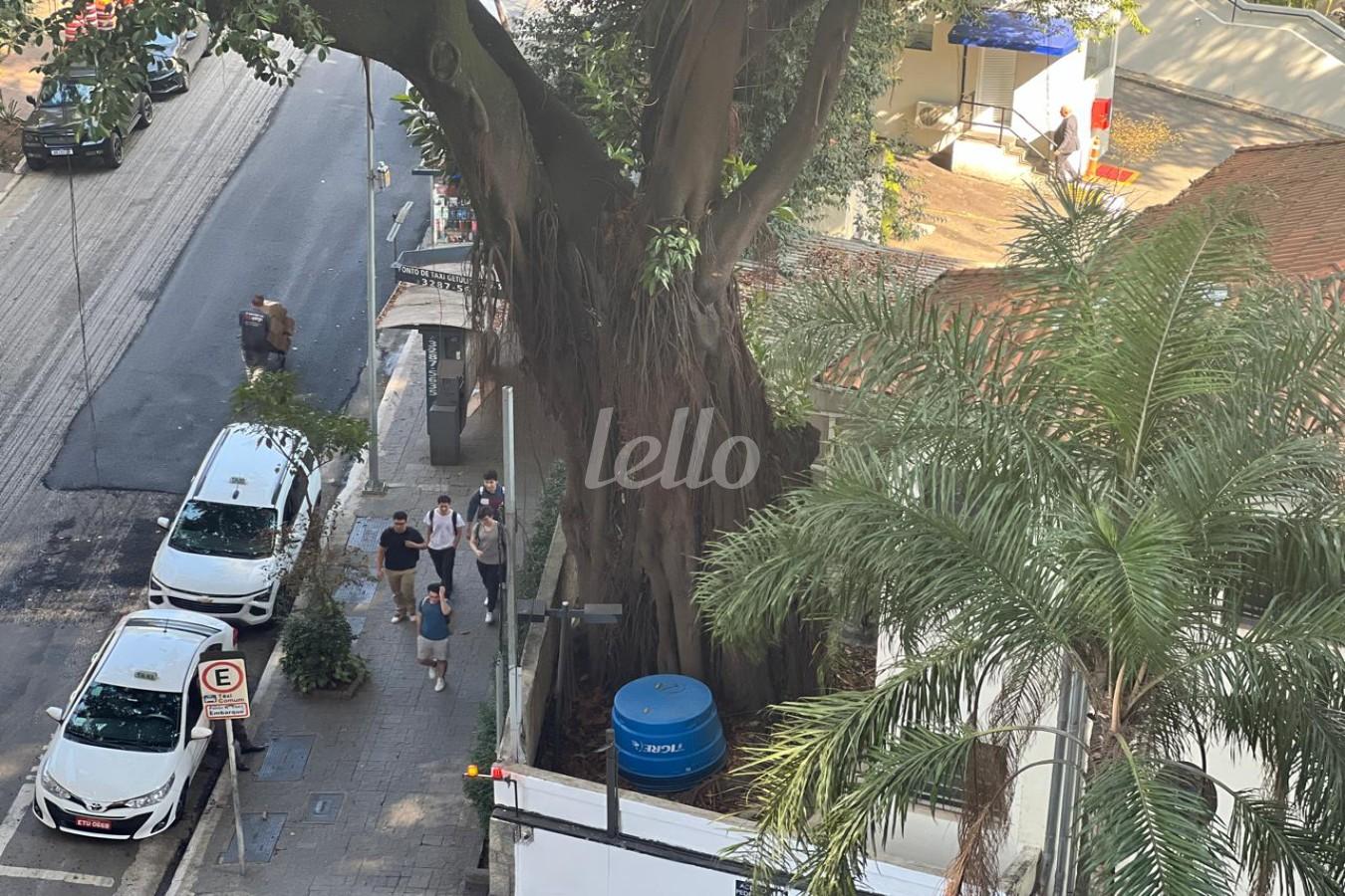 VISTA EXTERNA de Sala / Conjunto à venda, Padrão com 81 m², e 1 vaga em Bela Vista - São Paulo