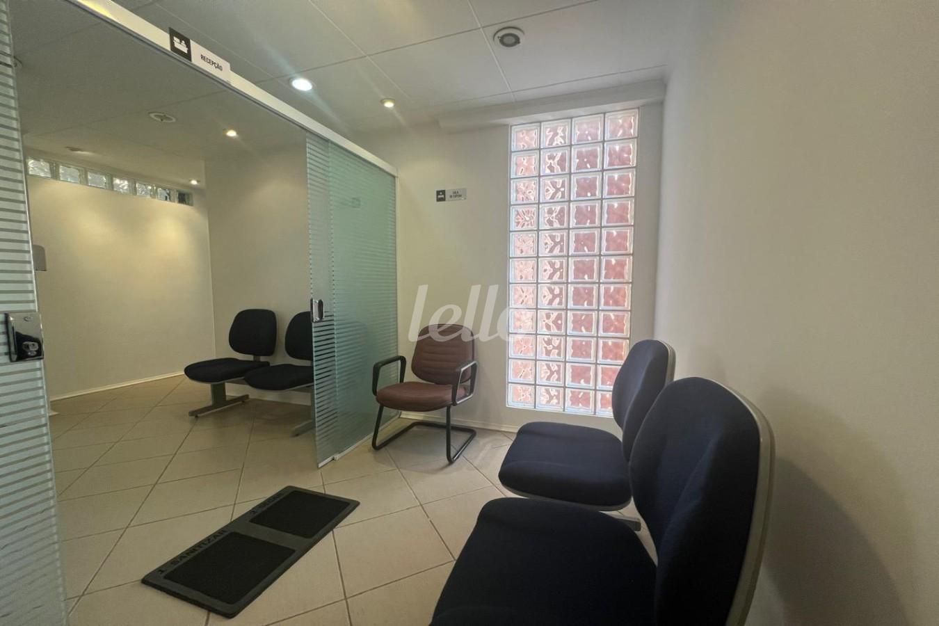 RECEPÇÃO de Sala / Conjunto à venda, Padrão com 81 m², e 1 vaga em Bela Vista - São Paulo