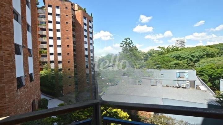 VISTA VARANDA de Apartamento à venda, Padrão com 310 m², 4 quartos e 5 vagas em Vila Ida - São Paulo