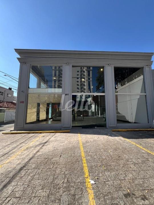 FACHADA de Loja para alugar, Padrão com 470 m², e 7 vagas em Indianópolis - São Paulo