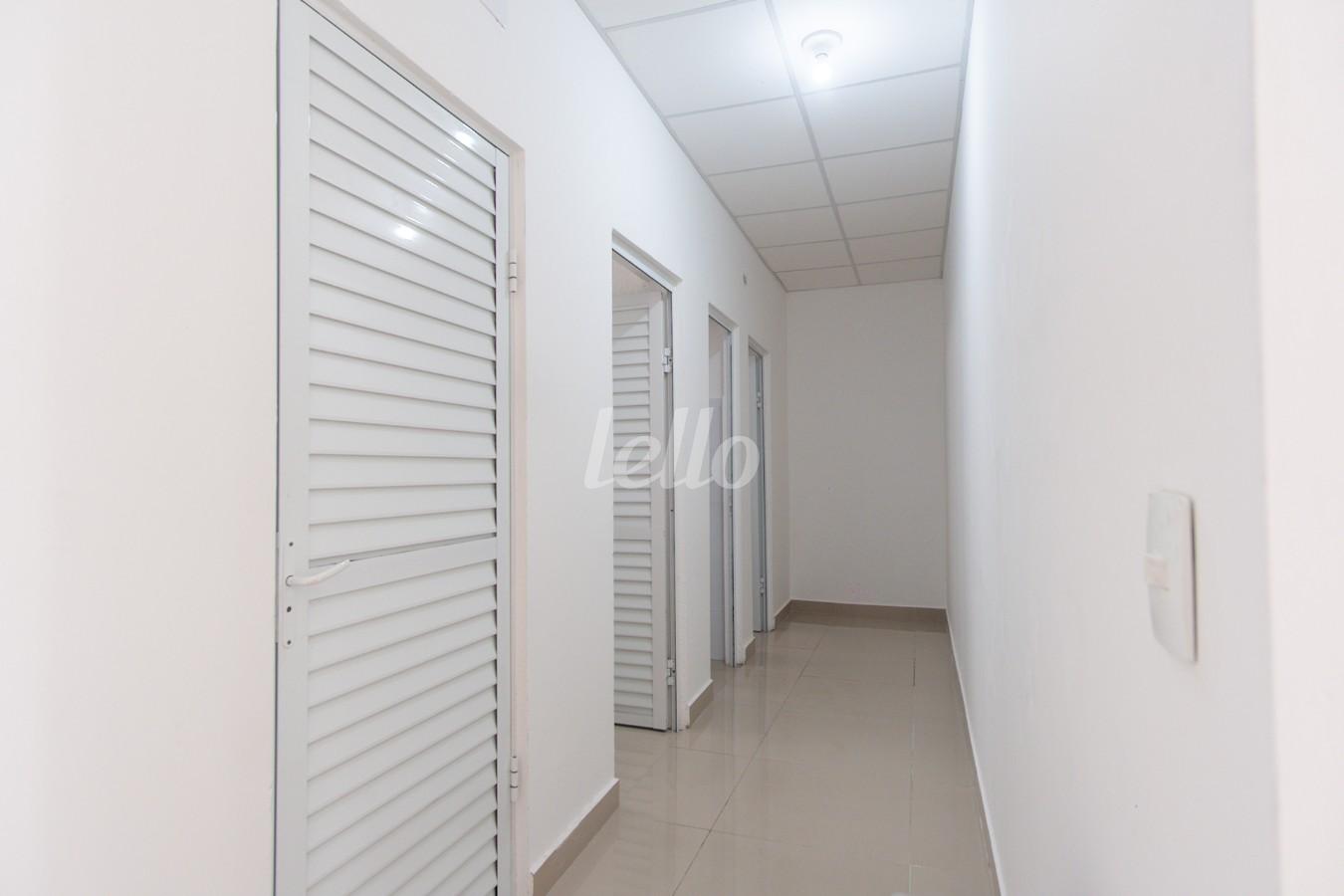 04BANHEIRO-SOCIAL_001 de Salão para alugar, Padrão com 400 m², e 5 vagas em Vila Carrão - São Paulo