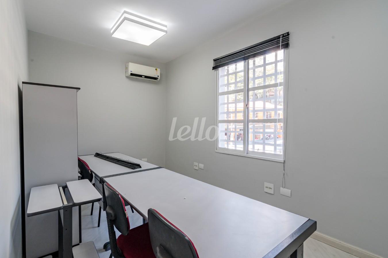 SALA 3 de Casa para alugar, sobrado com 130 m², e 2 vagas em Vila Pompeia - São Paulo