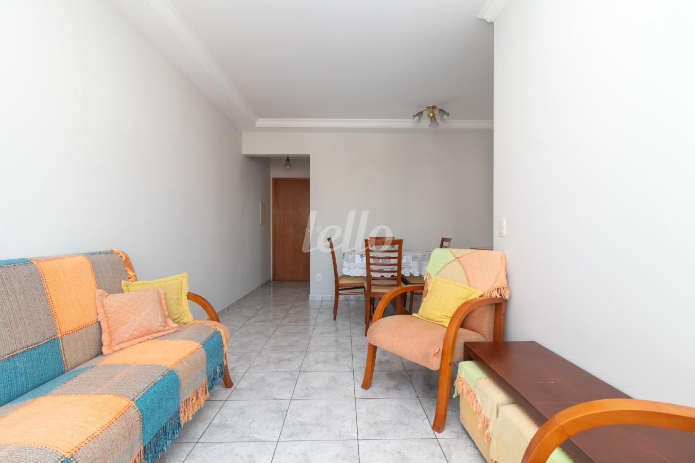 4 - SALA de Apartamento à venda, Padrão com 66 m², 2 quartos e 2 vagas em Vila Azevedo - São Paulo