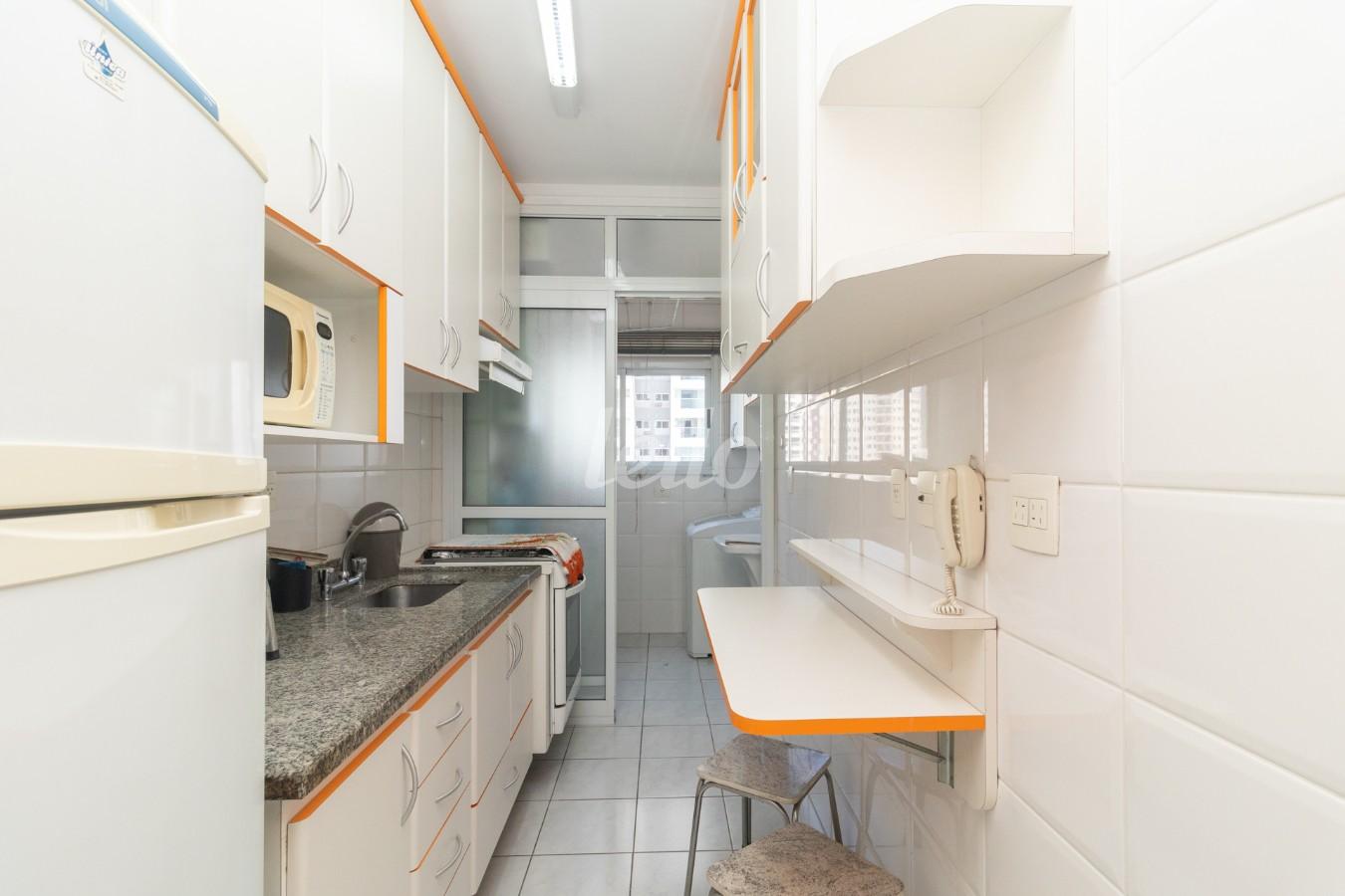 22 - COZINHA de Apartamento à venda, Padrão com 66 m², 2 quartos e 2 vagas em Vila Azevedo - São Paulo