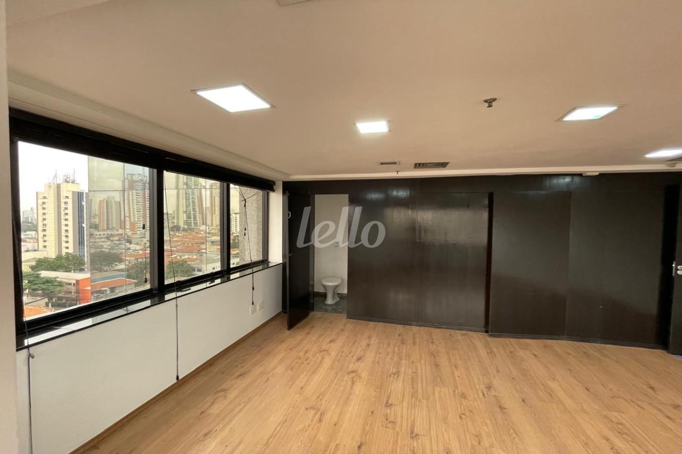 SALA de Sala / Conjunto para alugar, Padrão com 87 m², e 2 vagas em Cidade Mãe do Céu - São Paulo