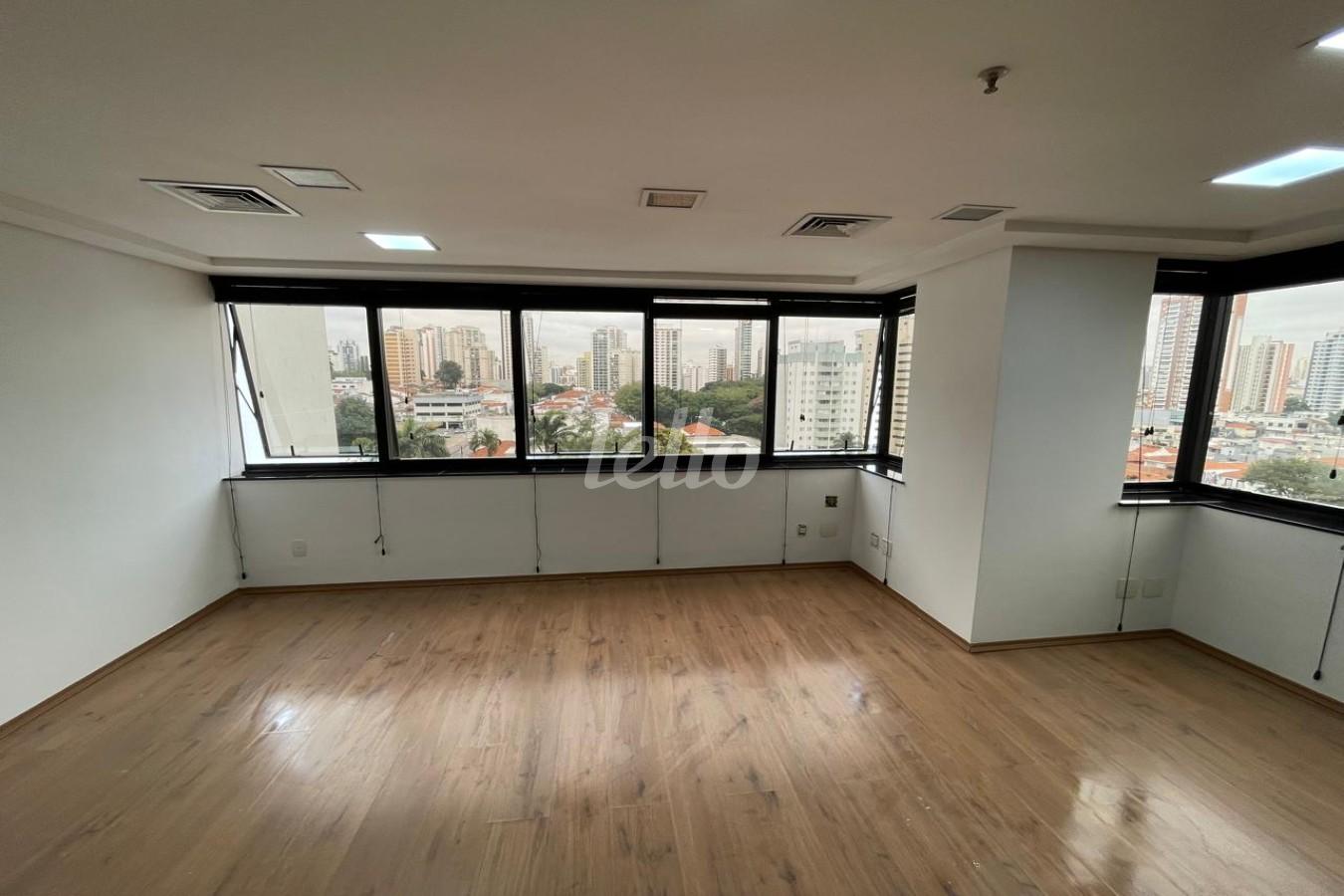 SALA de Sala / Conjunto para alugar, Padrão com 87 m², e 2 vagas em Cidade Mãe do Céu - São Paulo