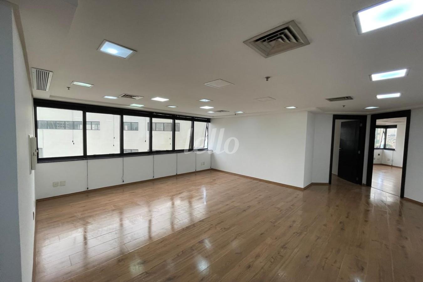 SALA de Sala / Conjunto para alugar, Padrão com 87 m², e 2 vagas em Cidade Mãe do Céu - São Paulo