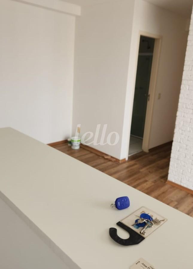 SALA de Apartamento para alugar, Padrão com 43 m², 2 quartos e 1 vaga em Quinta da Paineira - São Paulo