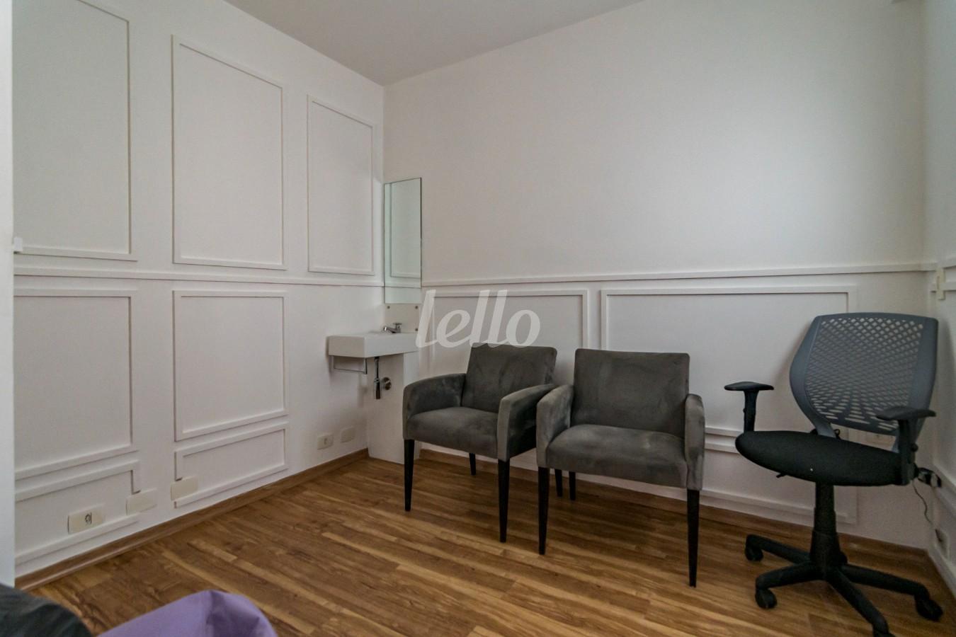 SALA 6 de Sala / Conjunto para alugar, Padrão com 85 m², e 1 vaga em Jardim Paulistano - São Paulo