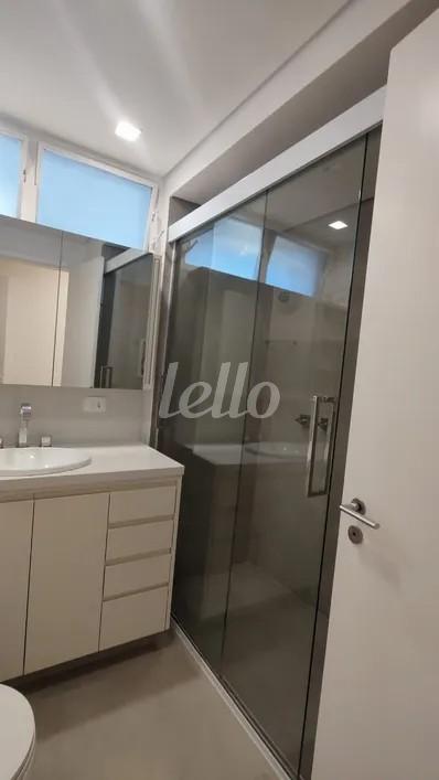 BANHEIRO SUITE de Apartamento para alugar, Padrão com 200 m², 3 quartos e 2 vagas em Alto de Pinheiros - São Paulo