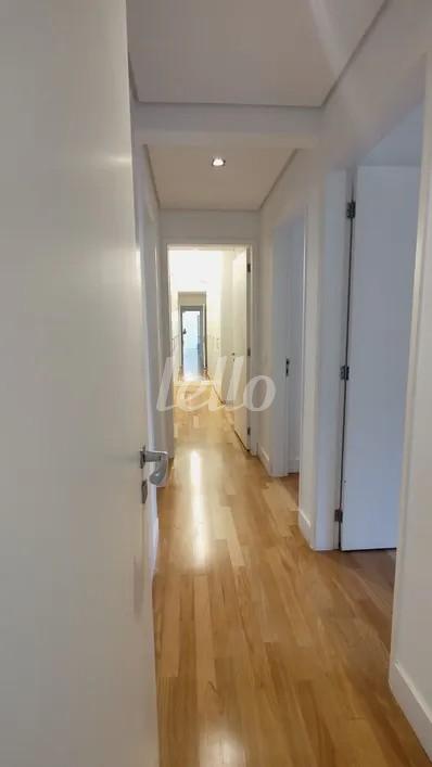 CORREDOR de Apartamento para alugar, Padrão com 200 m², 3 quartos e 2 vagas em Alto de Pinheiros - São Paulo