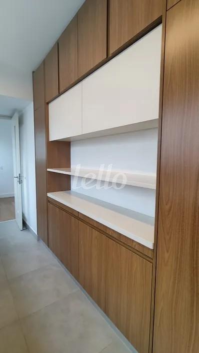 SALA de Apartamento para alugar, Padrão com 200 m², 3 quartos e 2 vagas em Alto de Pinheiros - São Paulo