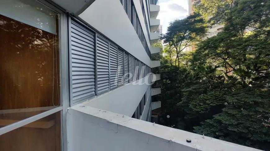 VARANDA de Apartamento para alugar, Padrão com 200 m², 3 quartos e 2 vagas em Alto de Pinheiros - São Paulo