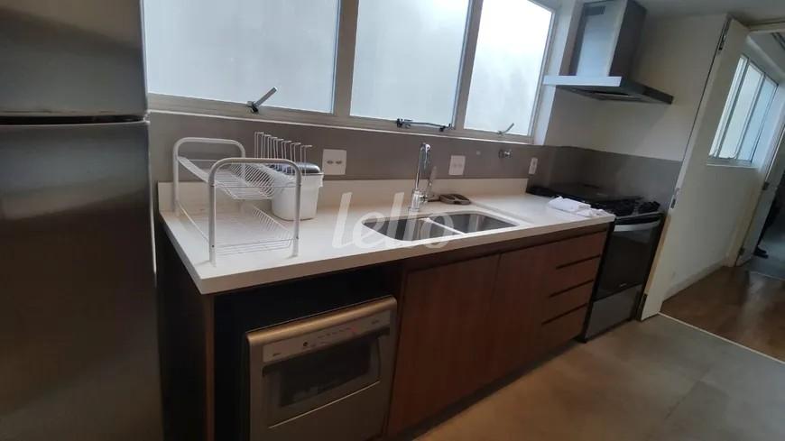 COZINHA de Apartamento para alugar, Padrão com 200 m², 3 quartos e 2 vagas em Alto de Pinheiros - São Paulo