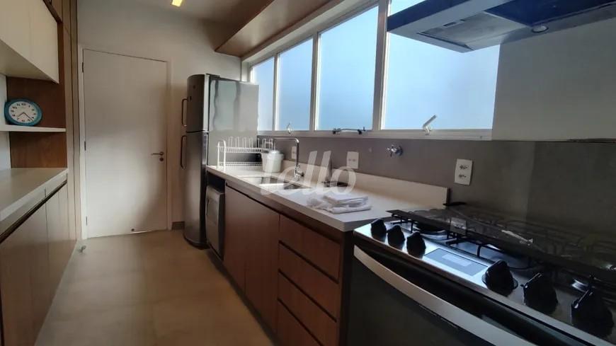 COZINHA de Apartamento para alugar, Padrão com 200 m², 3 quartos e 2 vagas em Alto de Pinheiros - São Paulo