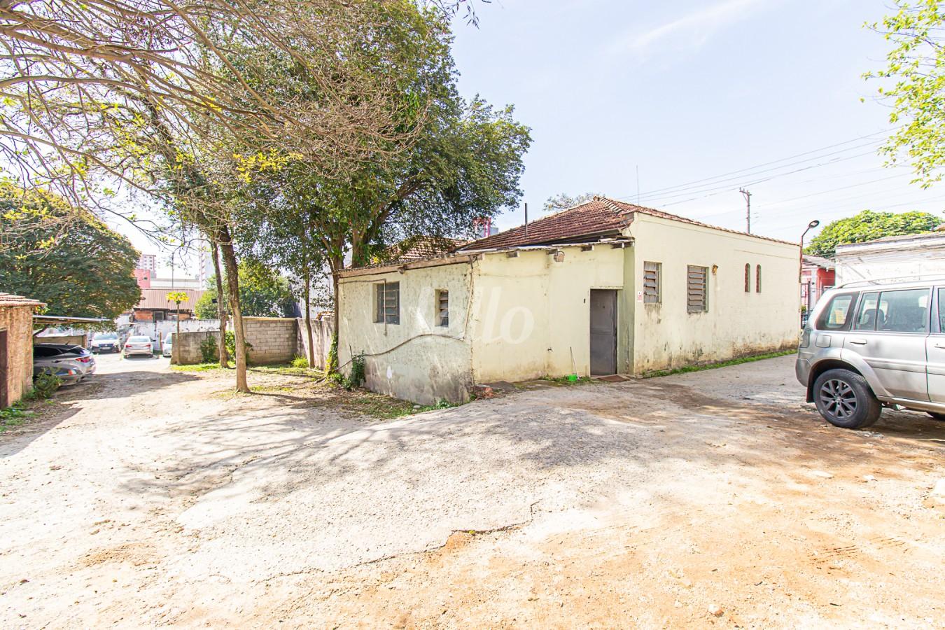 TERRENO de Área / Terreno para alugar, Padrão com 840 m², e em Centro - Santo André