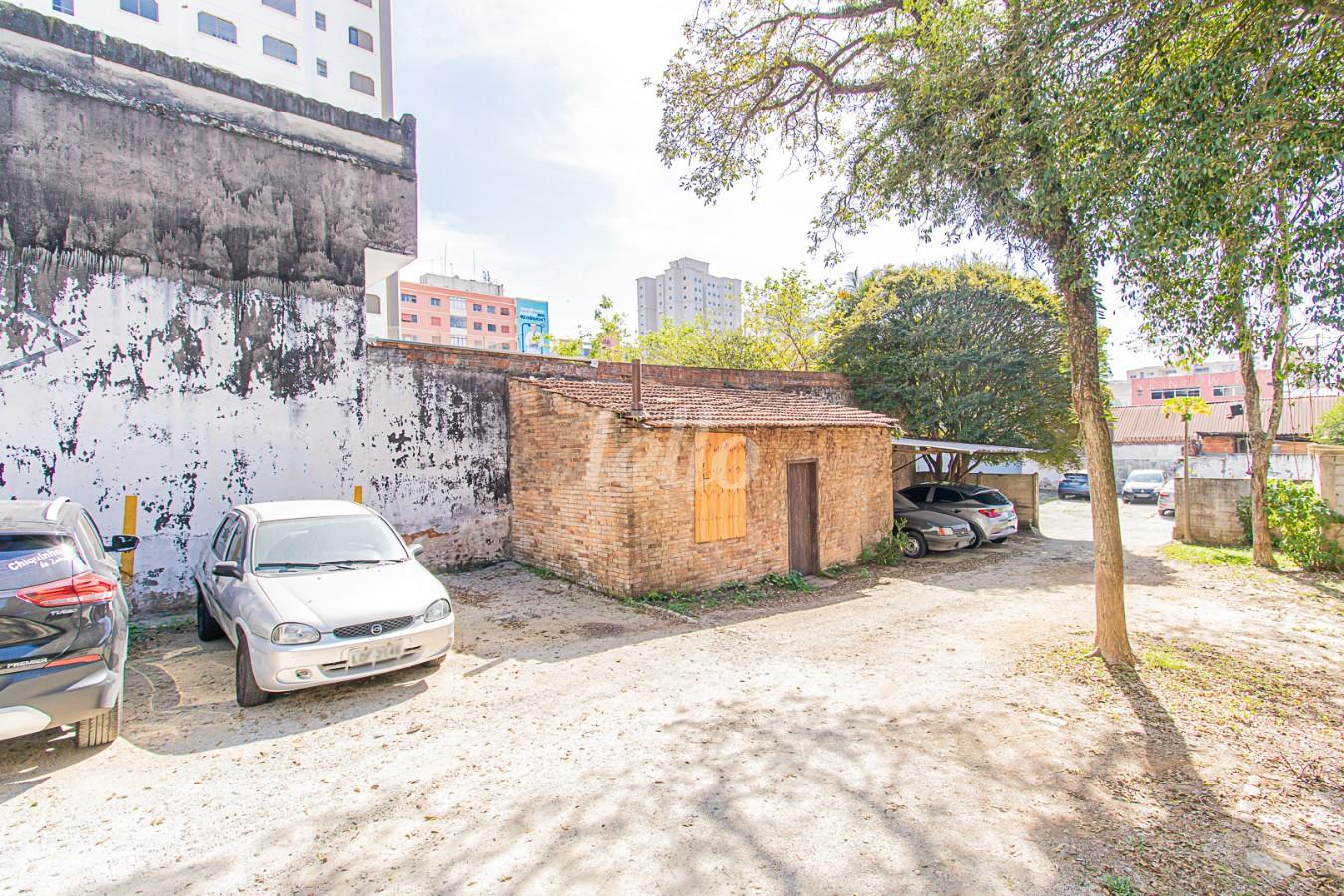 TERRENO de Área / Terreno para alugar, Padrão com 840 m², e em Centro - Santo André