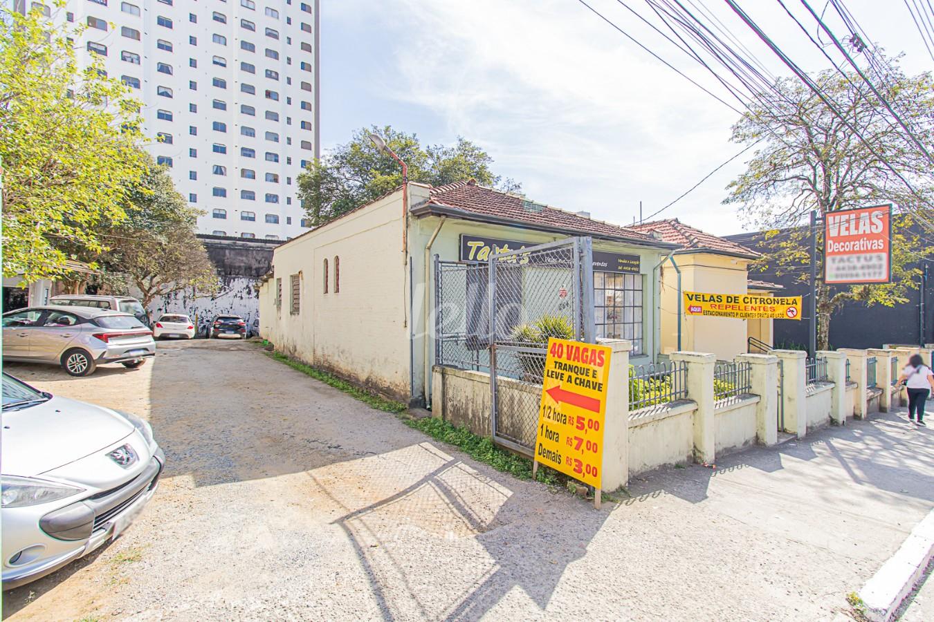 TERRENO de Área / Terreno para alugar, Padrão com 840 m², e em Centro - Santo André