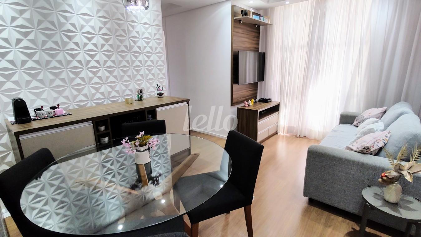 SALA de Apartamento à venda, Padrão com 59 m², 3 quartos e em Quinta da Paineira - São Paulo