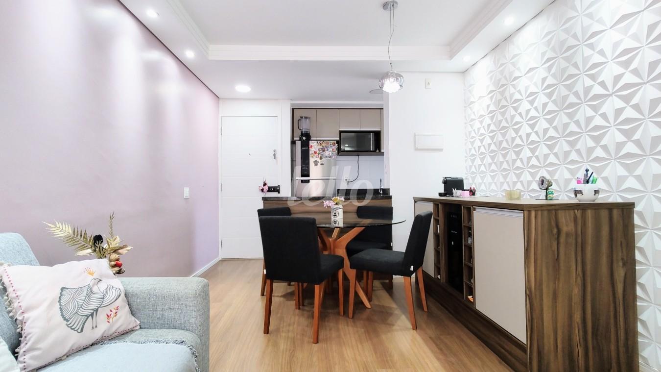 SALA de Apartamento à venda, Padrão com 59 m², 3 quartos e 1 vaga em Quinta da Paineira - São Paulo