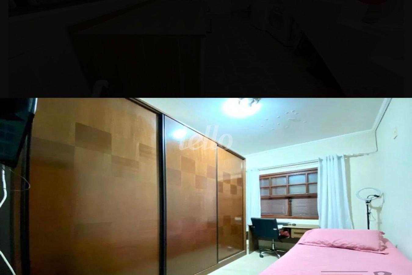 QUARTO TÉRREO 1 de Casa à venda, sobrado com 200 m², 5 quartos e 2 vagas em Vila Tolstoi - São Paulo