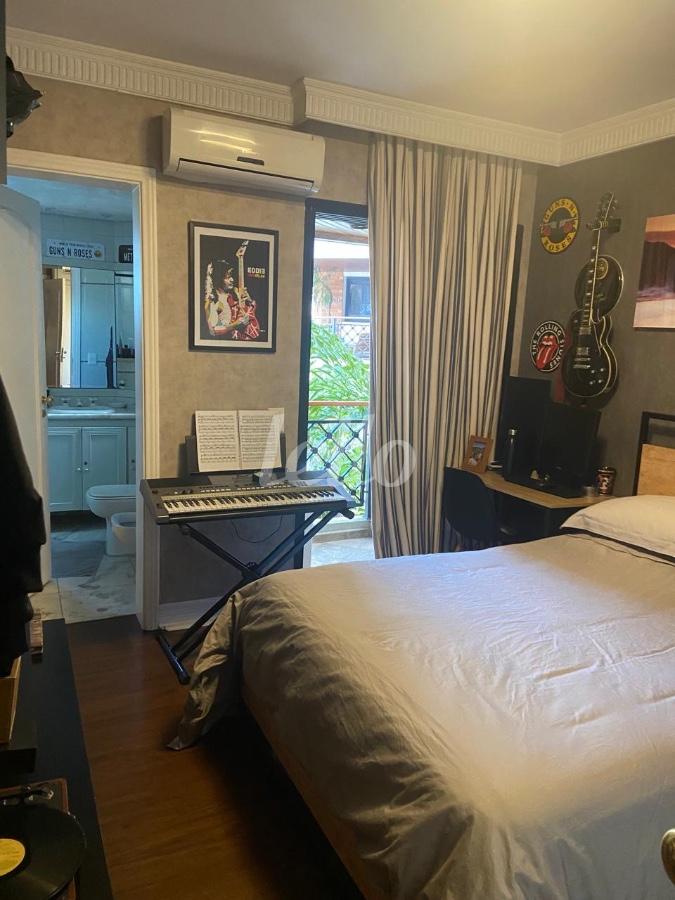 DORMITORIO de Apartamento à venda, Padrão com 310 m², 4 quartos e 5 vagas em Vila Ida - São Paulo