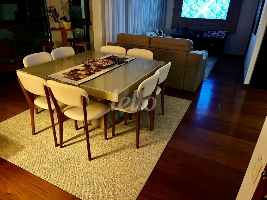 SALA de Apartamento à venda, Padrão com 125 m², 3 quartos e 2 vagas em Vila Mariana - São Paulo