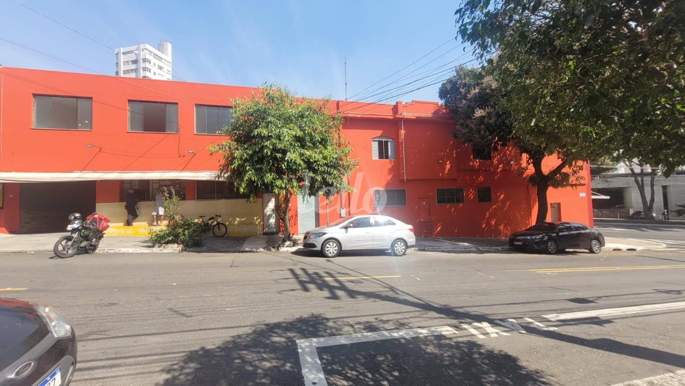 LATERAL de Prédio Comercial à venda, Multiusuário com 477 m², e em Mooca - São Paulo