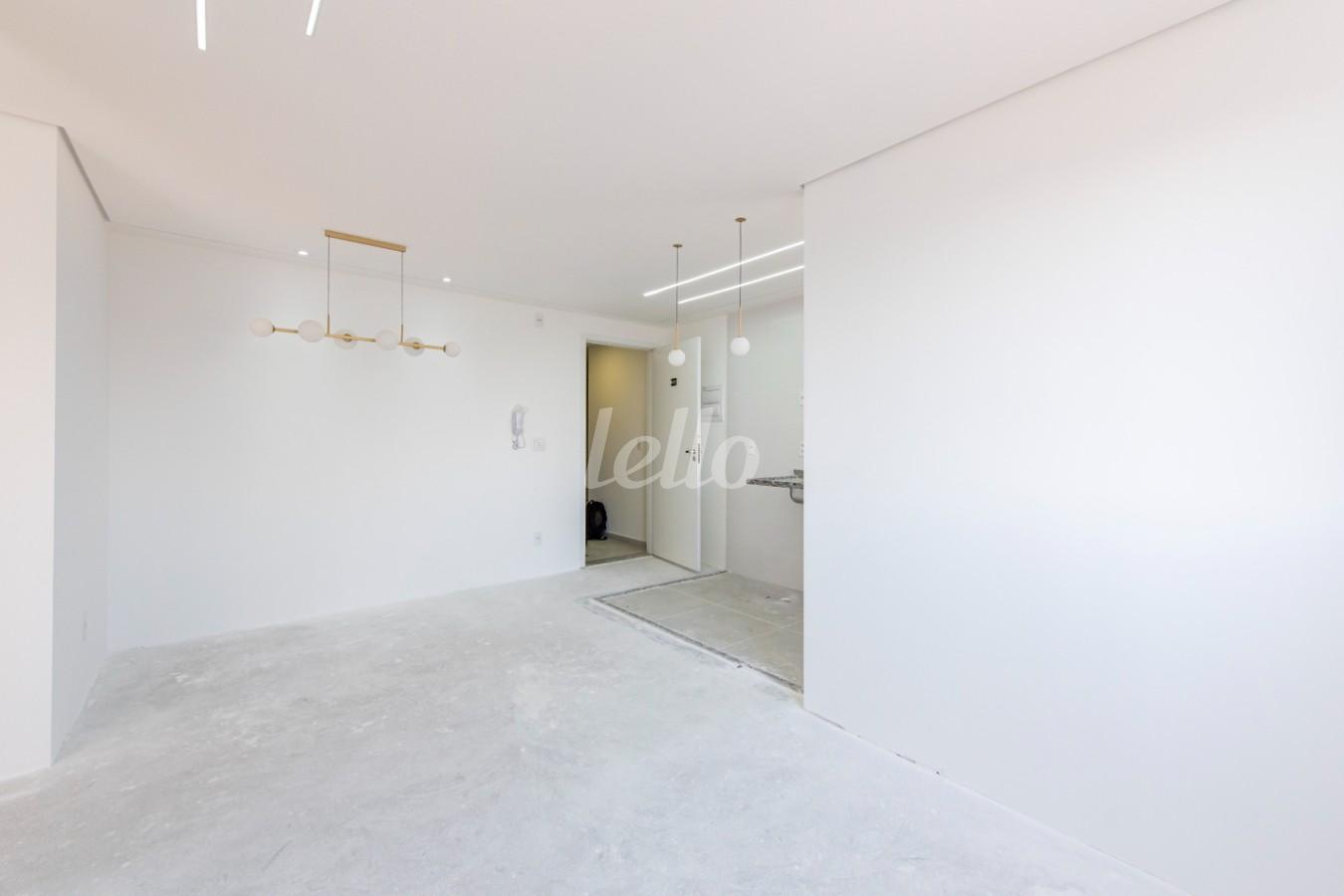 SALA de Apartamento à venda, Padrão com 47 m², 2 quartos e 1 vaga em Centro - Santo André