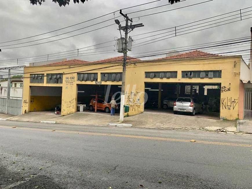 FACHADA de Salão à venda, Padrão com 650 m², e em Vila Mariana - São Paulo