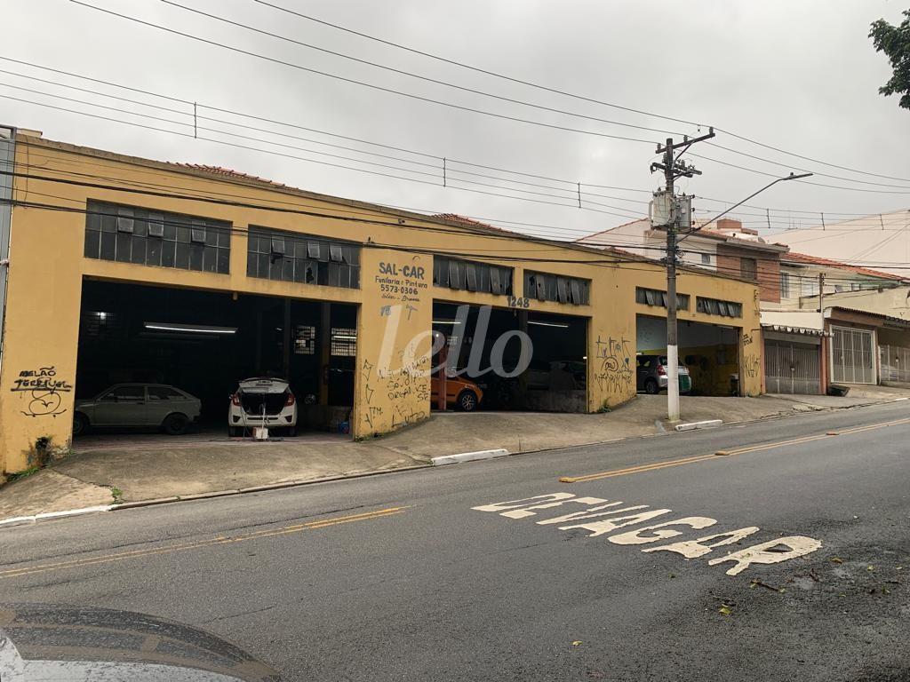 FACHADA de Salão à venda, Padrão com 650 m², e em Vila Mariana - São Paulo