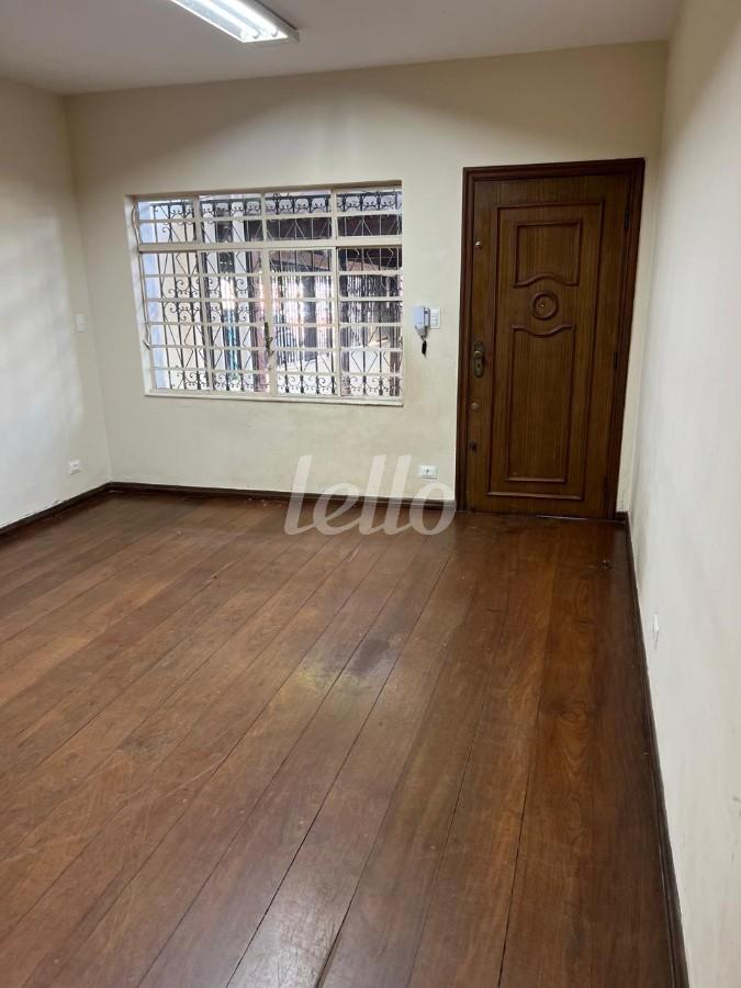 SALA de Casa à venda, sobrado com 195 m², 3 quartos e 2 vagas em Indianópolis - São Paulo