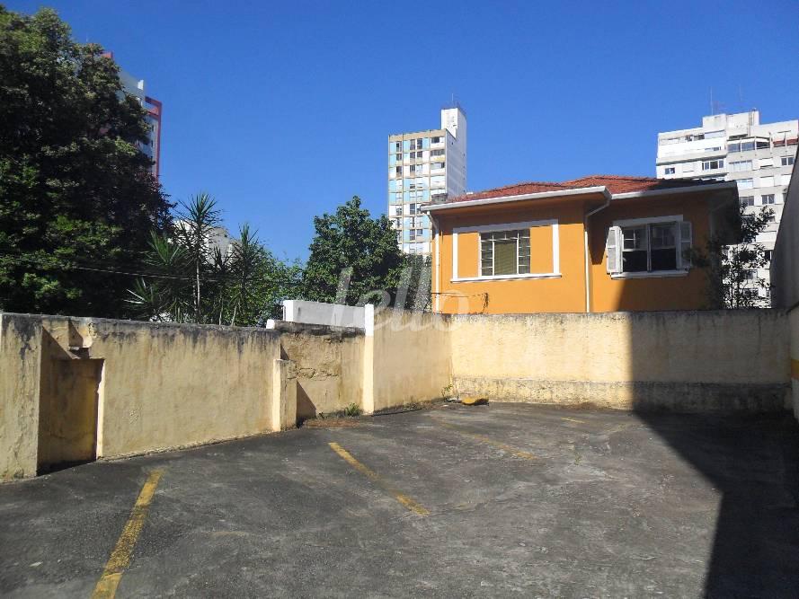 TERRENO de Área / Terreno para alugar, Padrão com 643 m², e em Pinheiros - São Paulo