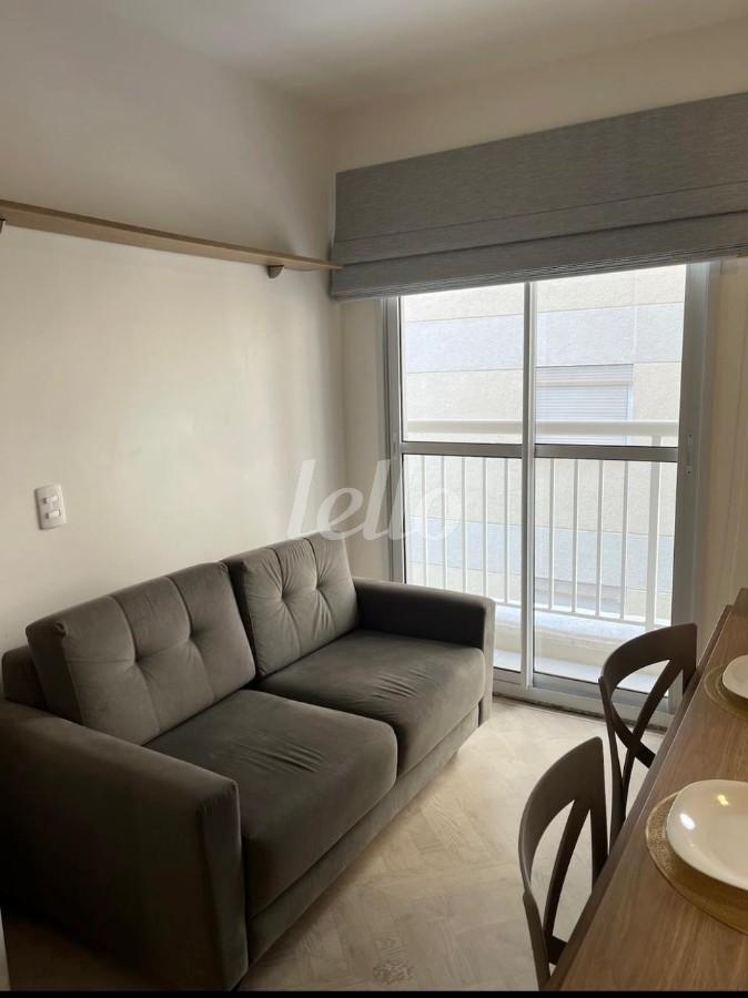 SALA COM VARANDA de Apartamento à venda, Studio com 25 m², 1 quarto e em Pinheiros - São Paulo