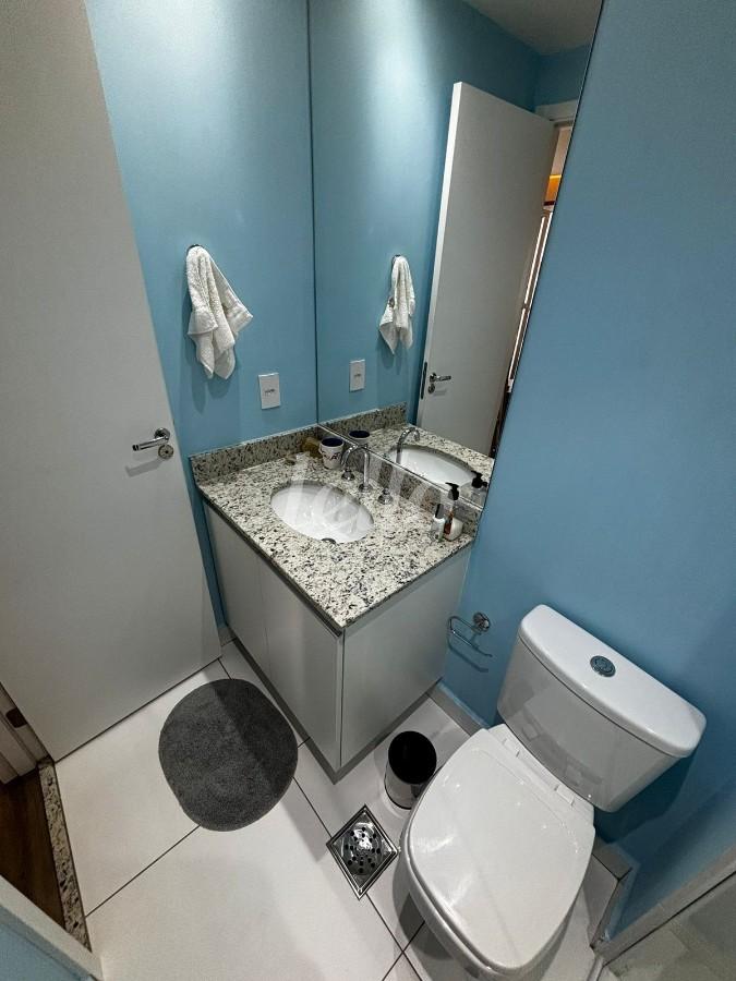 BANHEIRO SOCIAL de Apartamento à venda, Padrão com 65 m², 2 quartos e 1 vaga em Vila Gomes Cardim - São Paulo