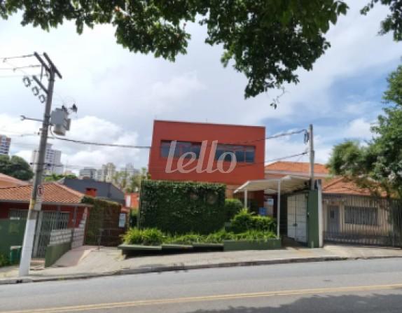 FACHADA de Prédio Comercial para alugar, Monousuário com 630 m², e em Vila Madalena - São Paulo