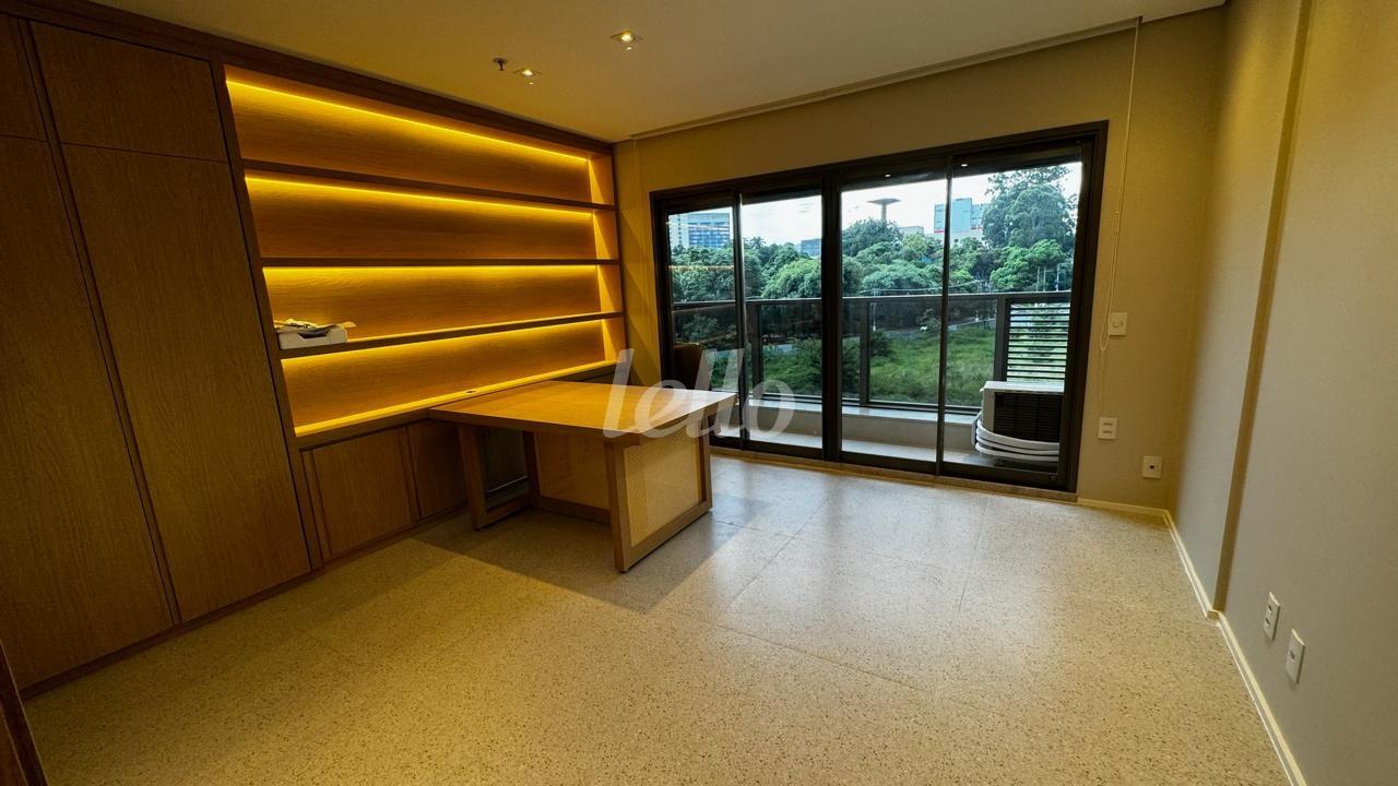 SALA de Sala / Conjunto para alugar, Padrão com 39 m², e 1 vaga em Indianópolis - São Paulo