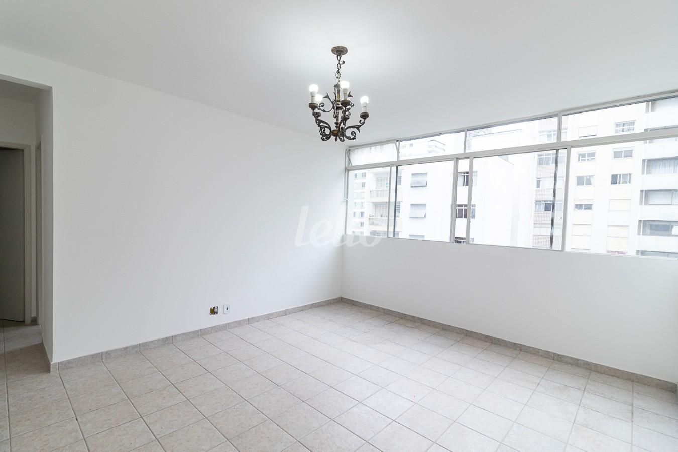 SALA de Apartamento à venda, Padrão com 94 m², 2 quartos e em Jardim Paulista - São Paulo