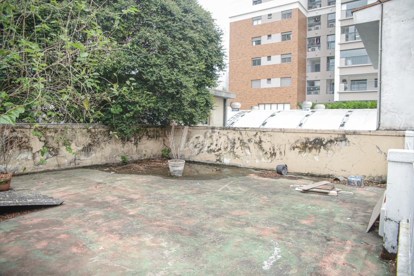 09AREA-DE-SERVICO_004 de Casa para alugar, sobrado com 246 m², 4 quartos e 6 vagas em Mooca - São Paulo