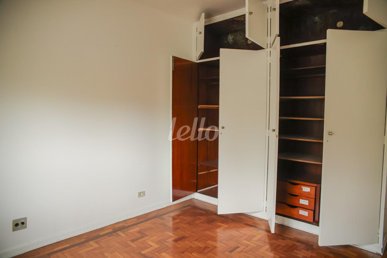 06DORMITORIO-3_002 de Casa para alugar, sobrado com 246 m², 4 quartos e 6 vagas em Mooca - São Paulo