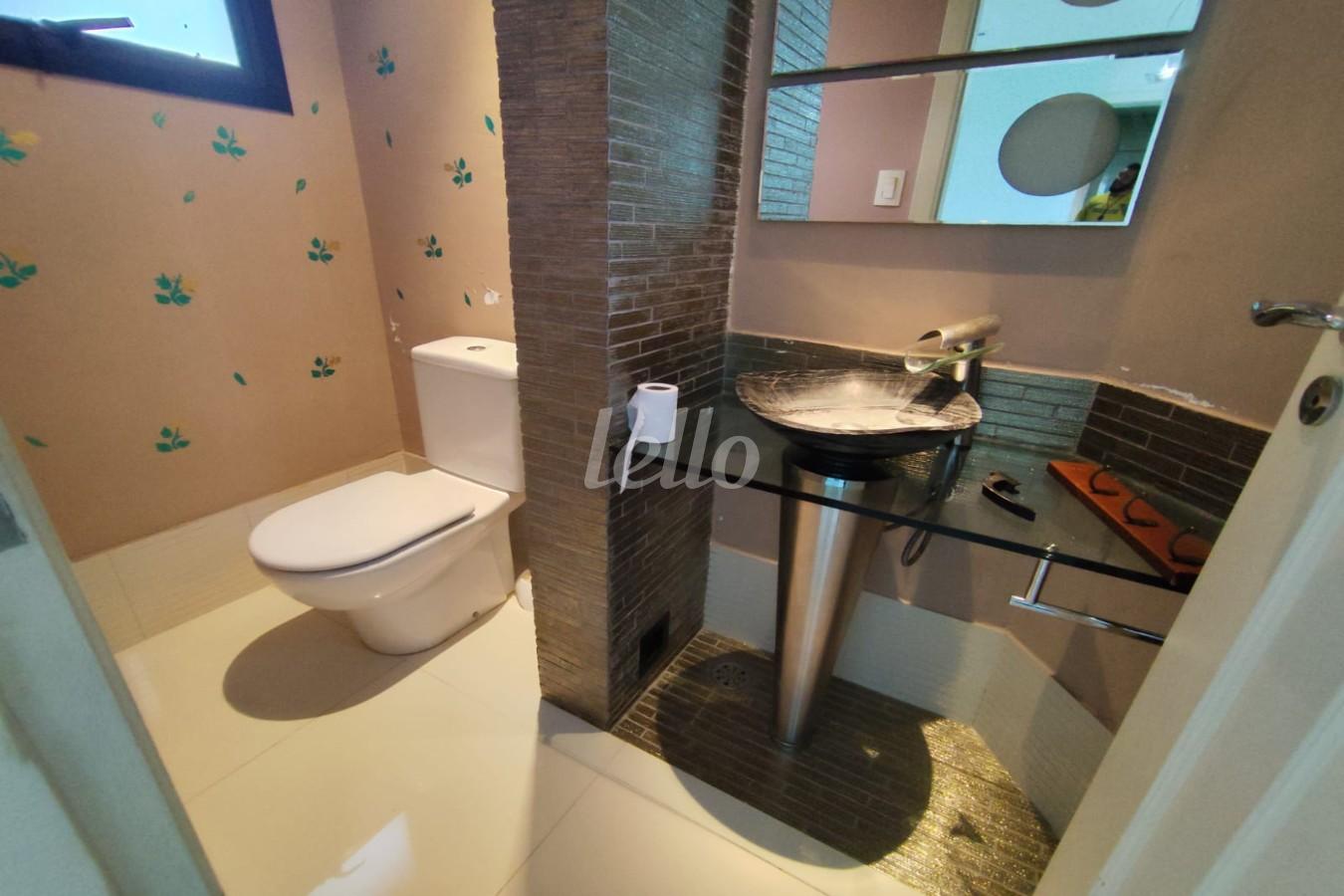 LAVABO de Apartamento para alugar, Padrão com 118 m², 3 quartos e 3 vagas em Jardim São Paulo - São Paulo