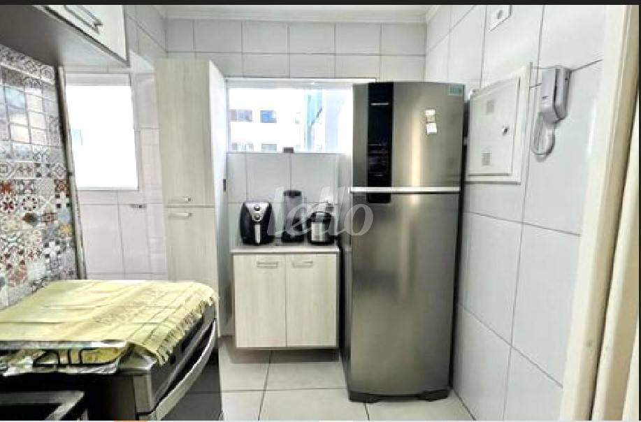 COZINHA de Apartamento à venda, Padrão com 70 m², 3 quartos e 1 vaga em Parque Imperial - São Paulo