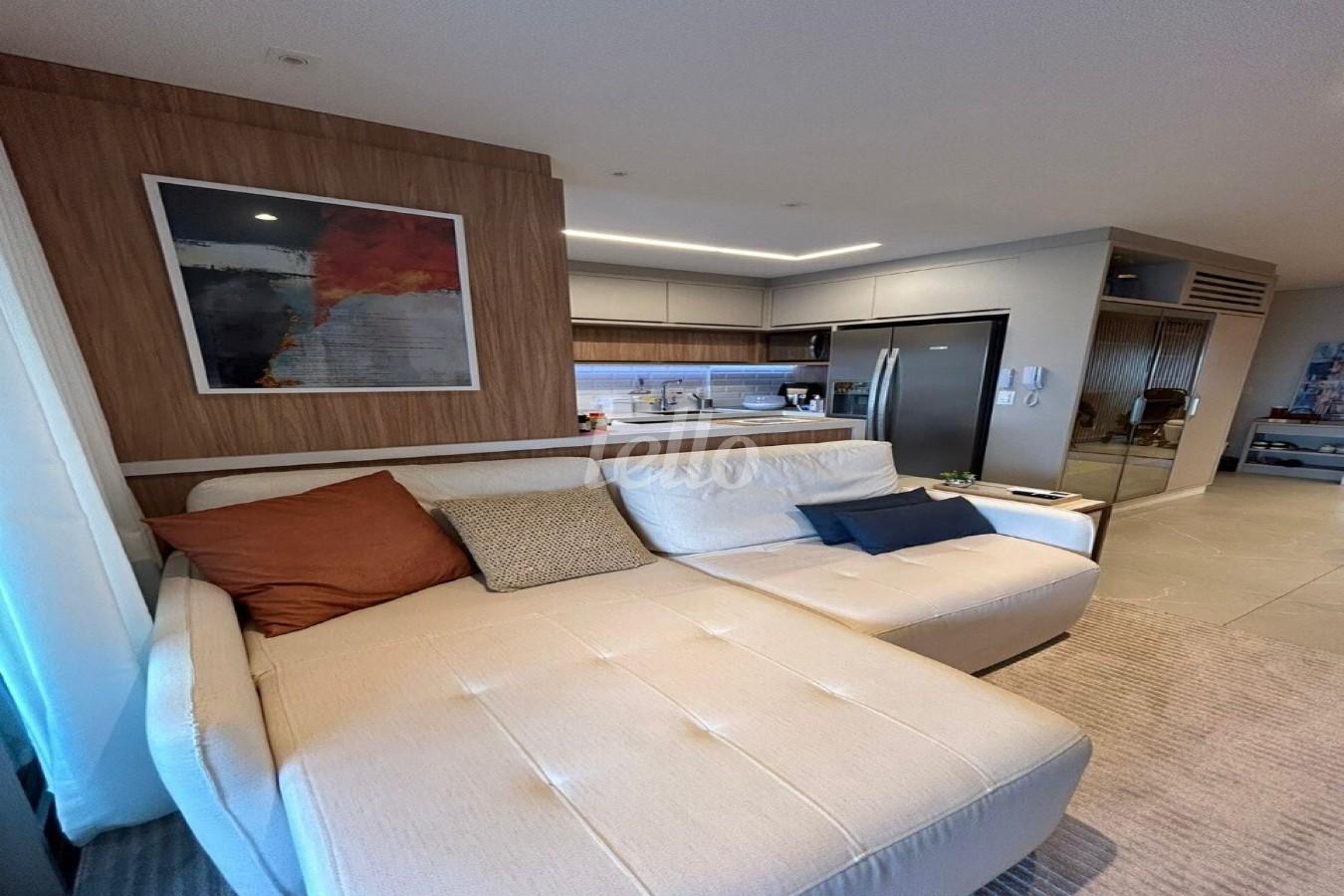 SALA de Apartamento à venda, Padrão com 101 m², 3 quartos e 2 vagas em Vila Mariana - São Paulo