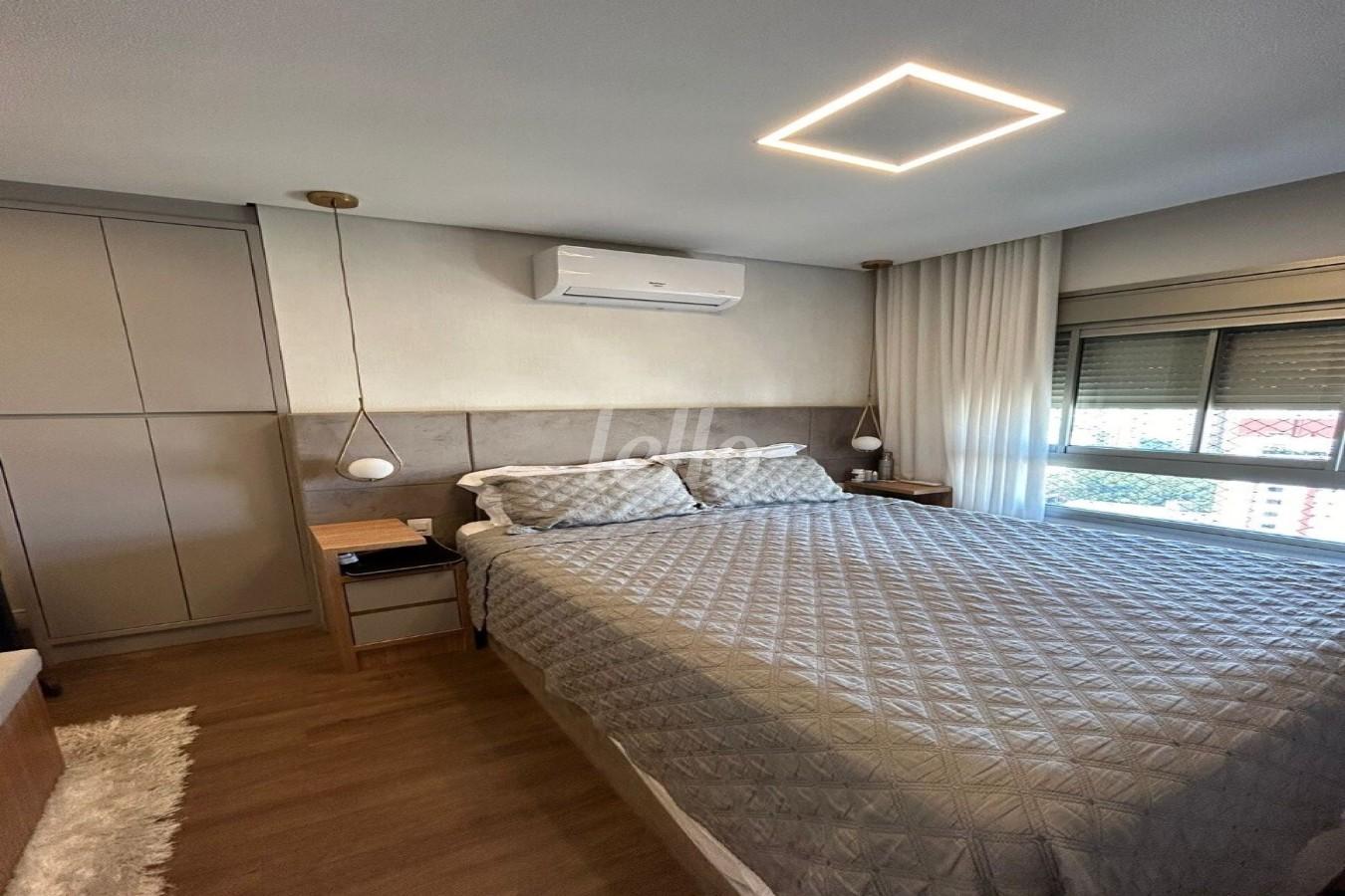 DORMITÓRIO de Apartamento à venda, Padrão com 101 m², 3 quartos e 2 vagas em Vila Mariana - São Paulo