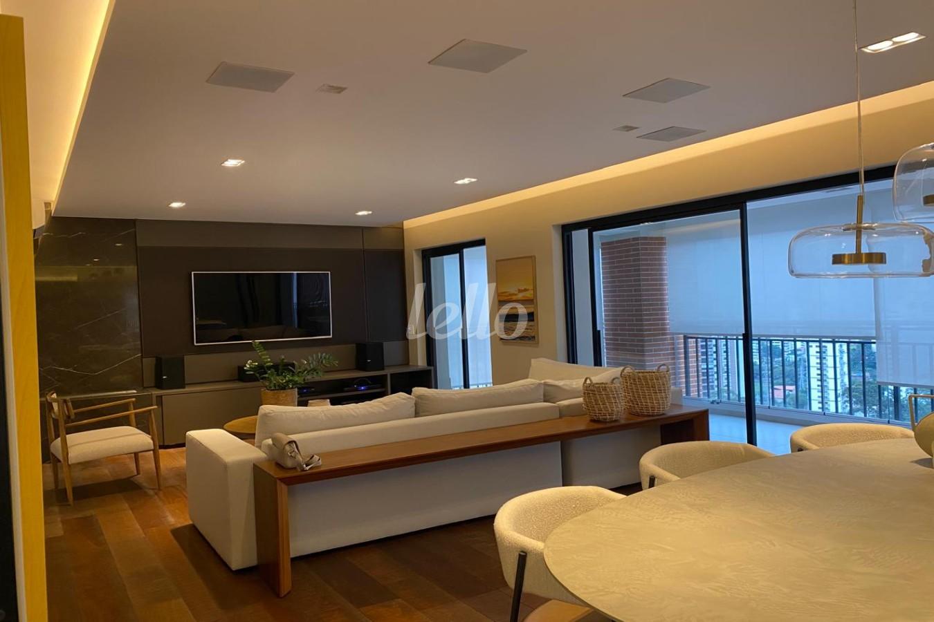 SALA de Apartamento à venda, Padrão com 224 m², 3 quartos e 4 vagas em Parque da Mooca - São Paulo