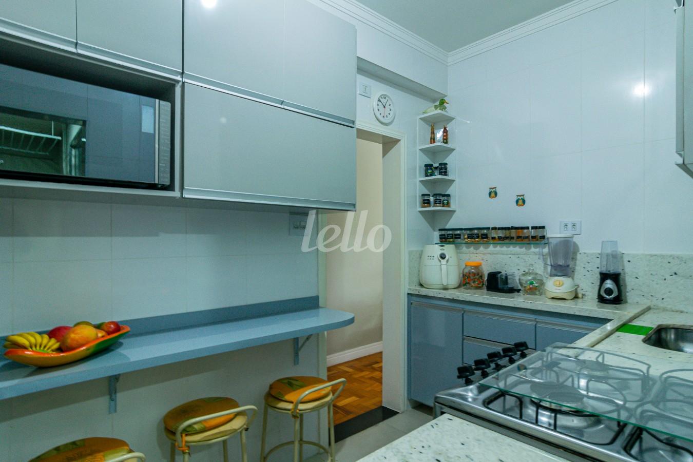 COZINHA de Apartamento à venda, Padrão com 77 m², 2 quartos e 1 vaga em Vila Buarque - São Paulo